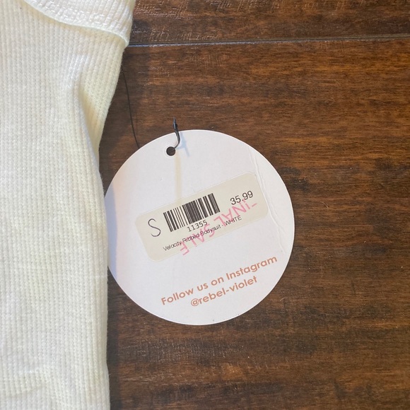 Onesie ribbed high neck tank - Picture 2 of 6